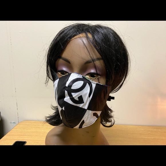 African face mask - Picture 1 of 4